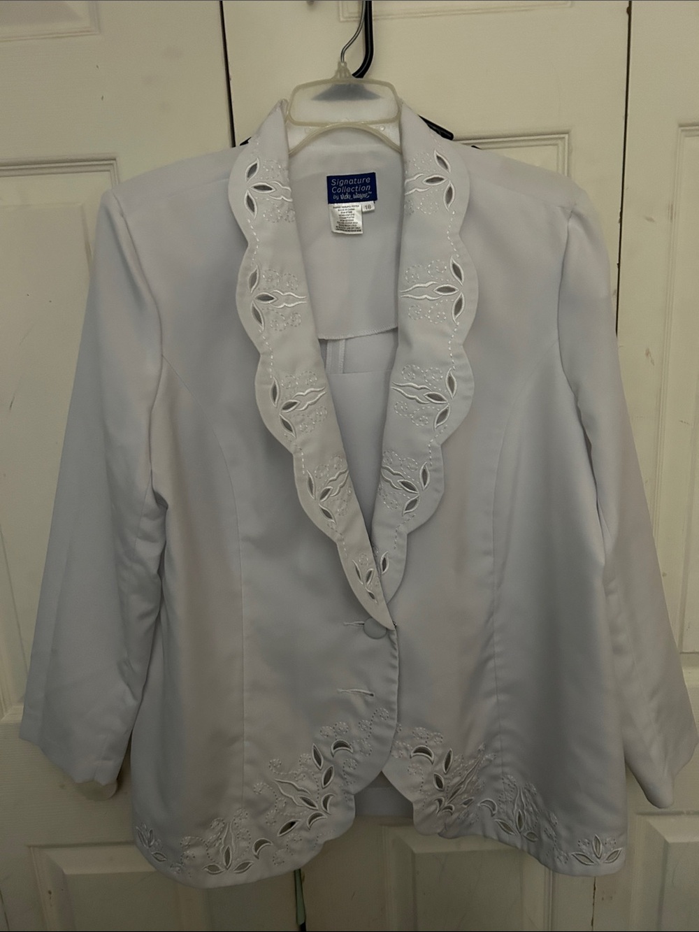 White Embroidered Scallop Blazer and A-line skirt 2pc suit
